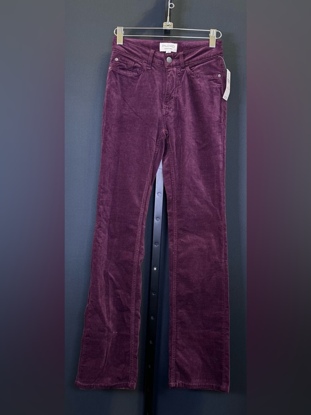 #198- NEW PILCRO by Anthropology Plum‎ Corduroy Jeans